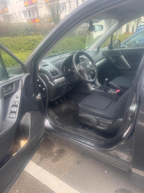 Gebraucht Subaru Forester 147 PS (108 kW) 2014 Grau SUV