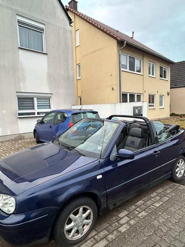 Gebraucht VW Golf Cabriolet 116 PS (85 kW) 2001 Blau Cabrio