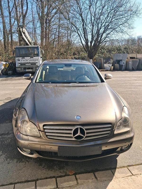 Gebraucht Mercedes CLS320 224 PS (164 kW) 2006 Gold Limousine
