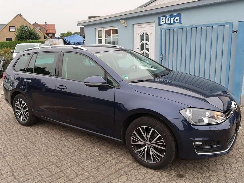 Blau Gebraucht 2016 VW Golf VII Allstar Kombi | 11.500 € (Guter Preis) - Bild 1/4
