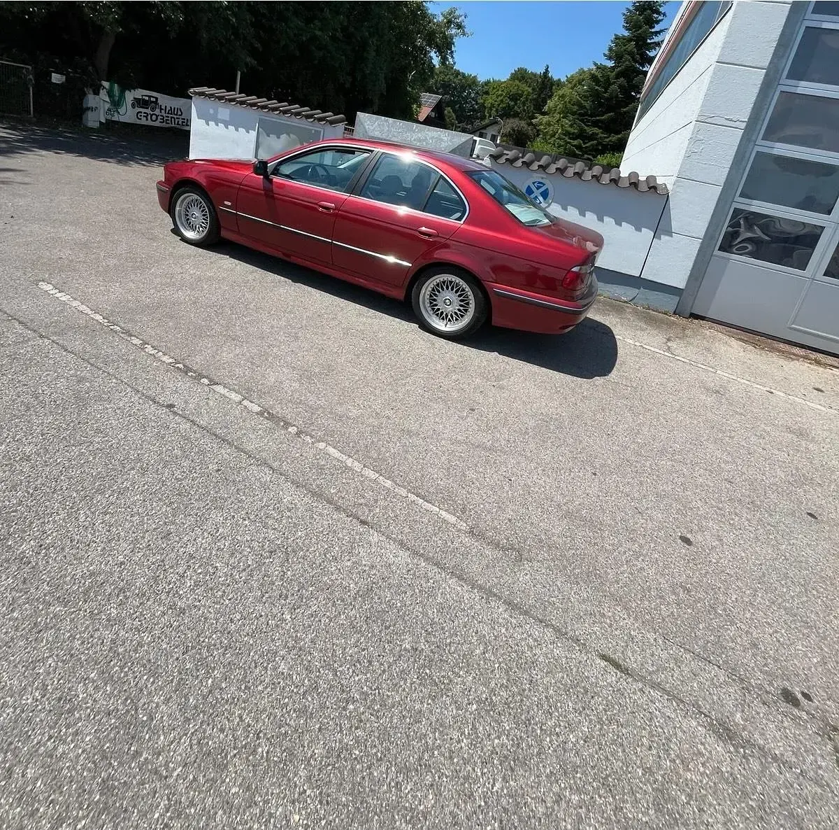 Gebraucht BMW 523 170 PS (125 kW) 2000 Rot Limousine