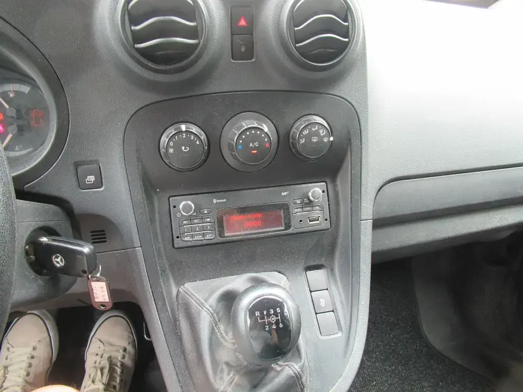Gebraucht Mercedes Citan 111 110 PS (80 kW) 2015 Silber Van / Kleinbus
