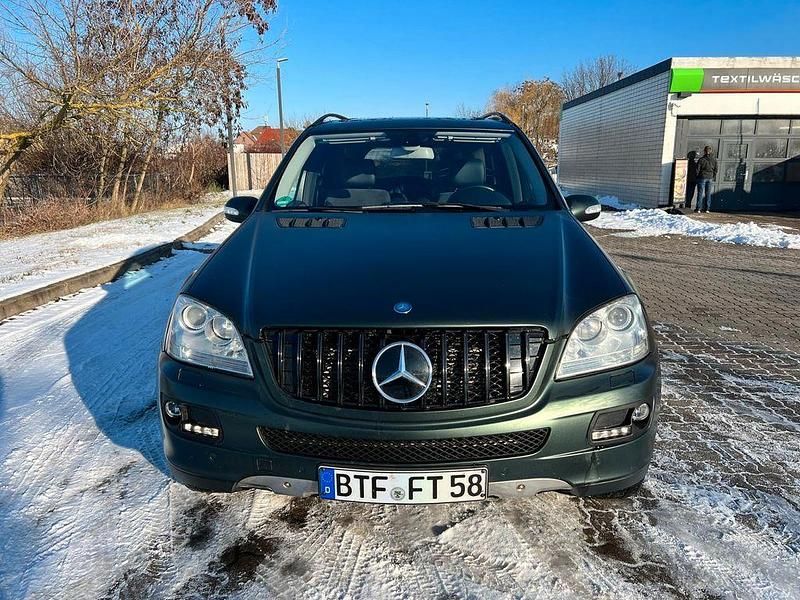 Schwarz Gebraucht 2008 Mercedes ML280 SUV | 7.500 € (Fairer Preis) - Bild 1/4
