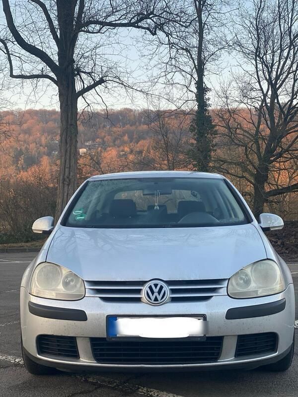 Silber Gebraucht 2004 VW Golf V Kleinwagen | 900 € (Superpreis) - Bild 1/4