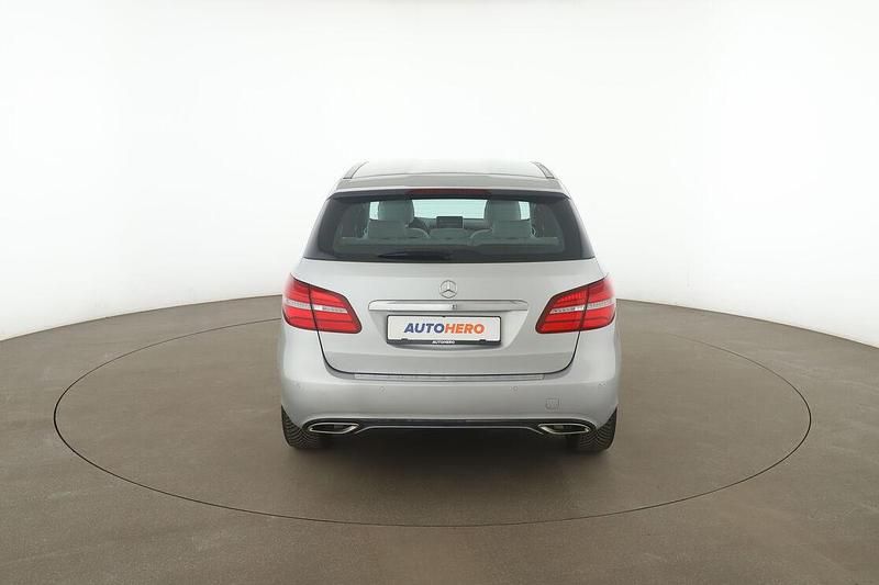 Gebraucht Mercedes B220 Style 177 PS (130 kW) 2017 Grau Van / Kleinbus