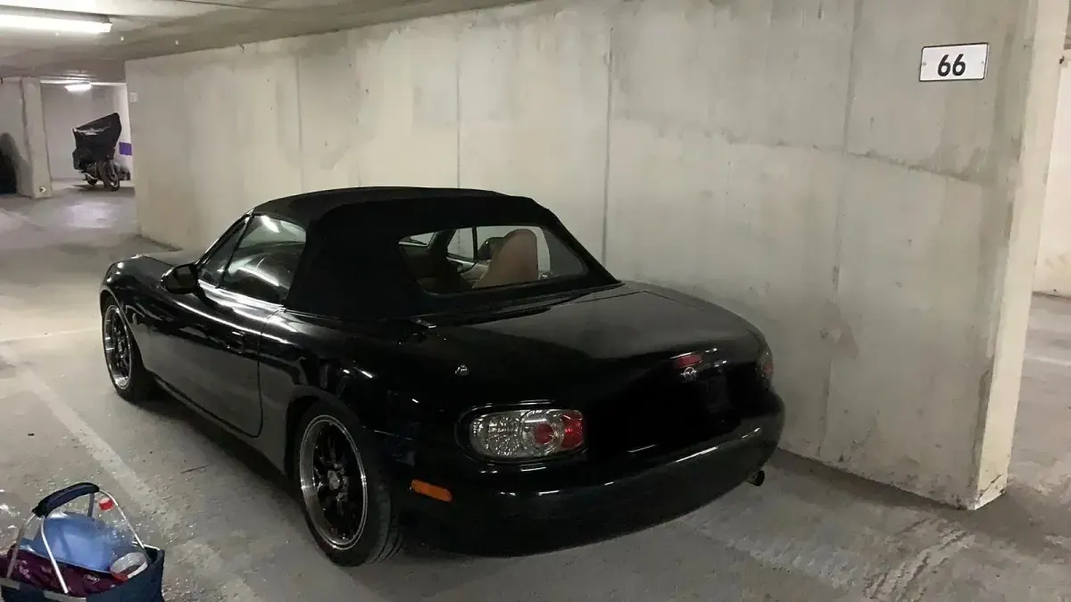 Gebraucht Mazda MX5 110 PS (80 kW) 2001 Schwarz Cabrio