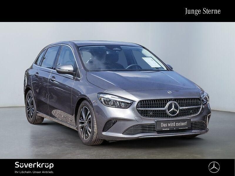 Grau Gebraucht 2023 Mercedes B200 Progressive Van / Kleinbus | 33.355 € (Fairer Preis) - Bild 1/4