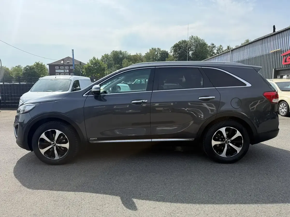 Gebraucht Kia Sorento Spirit 200 PS (147 kW) 2015 Grau SUV