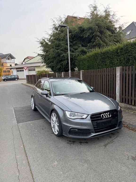 Gebraucht Audi A3 S-Line 179 PS (131 kW) 2015 Grau Limousine