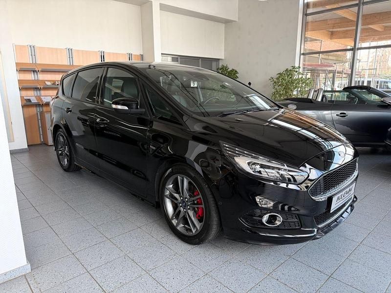 Gebraucht Ford S-MAX ST-Line 190 PS (139 kW) 2019 Schwarz Van / Kleinbus