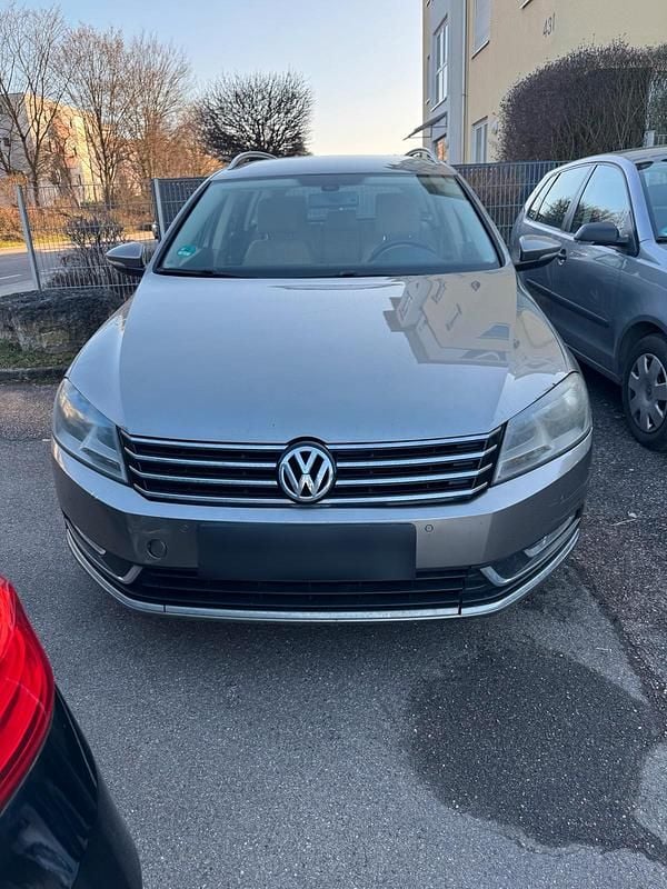 Gebraucht VW Passat 140 PS (102 kW) 2012 Silber Kombi