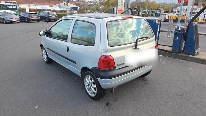Gebraucht Renault Twingo 58 PS (42 kW) 2003 Silber Kleinwagen