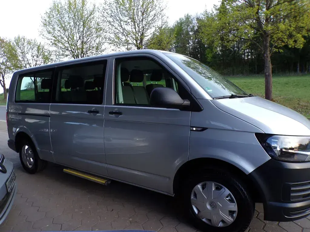 Używany VW T6 102 KM (75 kW) 2018 Srebrny Van