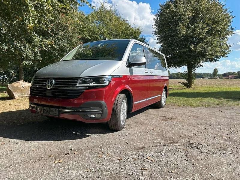 Rot Gebraucht 2020 VW Multivan Highline Van | 47.950 € - Bild 1/4