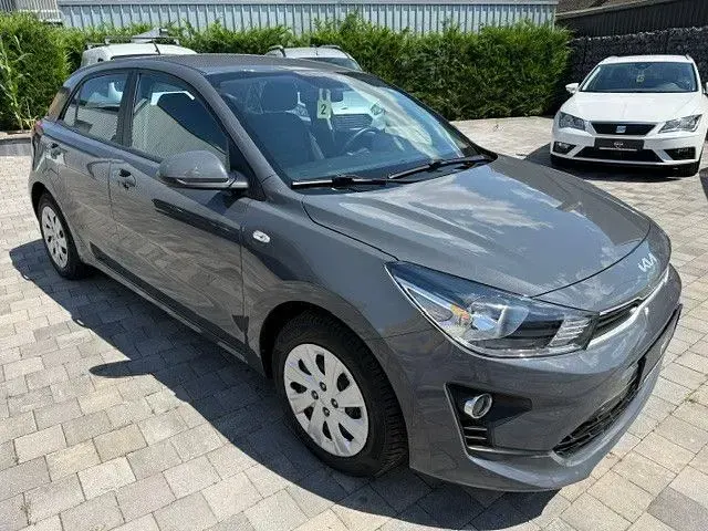 Gebraucht Kia Rio 84 PS (61 kW) 2023 Grau Limousine