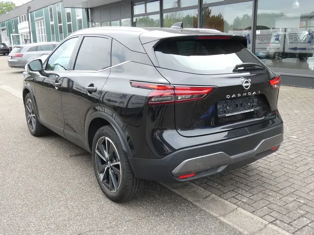 Gebraucht Nissan Qashqai Tekna 140 PS (102 kW) 2023 Schwarz SUV