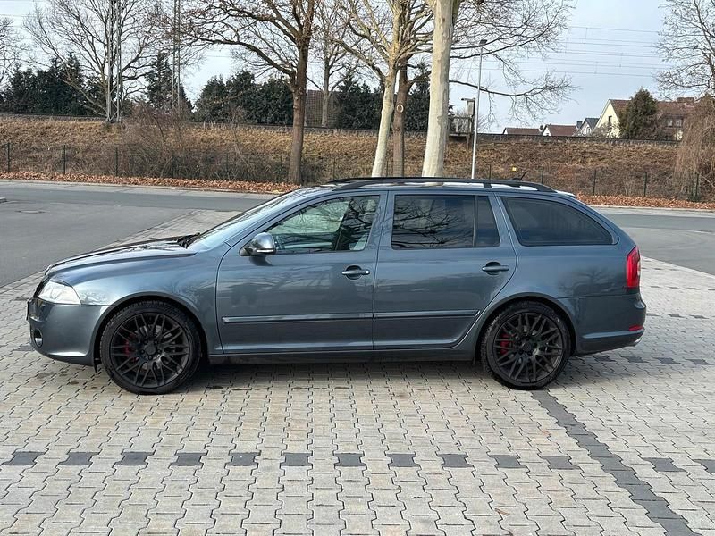 Gebraucht Skoda Octavia vRS 170 PS (125 kW) 2009 Grau Kombi