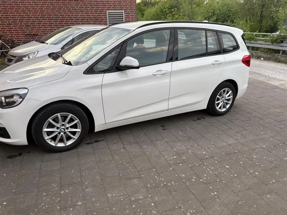 Gebraucht BMW 216 122 PS (89 kW) 2016 Weiß Van / Kleinbus