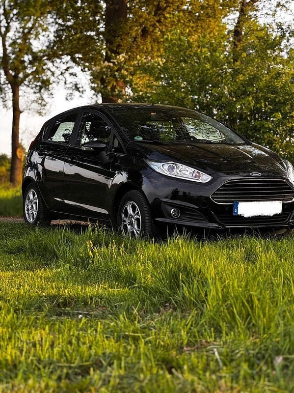 Gebraucht Ford Fiesta SYNC Edition 101 PS (74 kW) 2016 Schwarz Kleinwagen