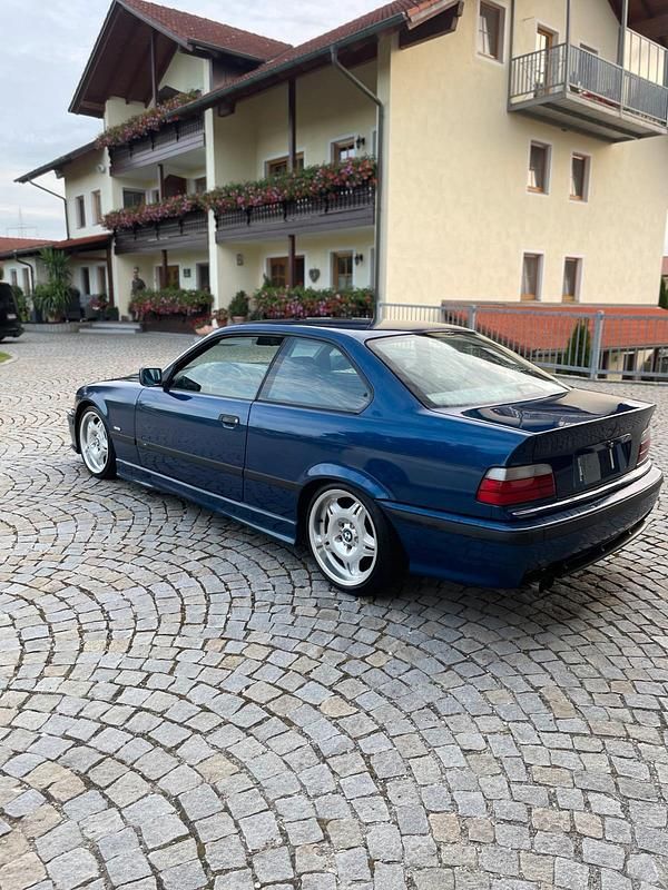Blau Gebraucht 1996 BMW 323 M Sport Coupé | 8.300 € (Fairer Preis) - Bild 1/4