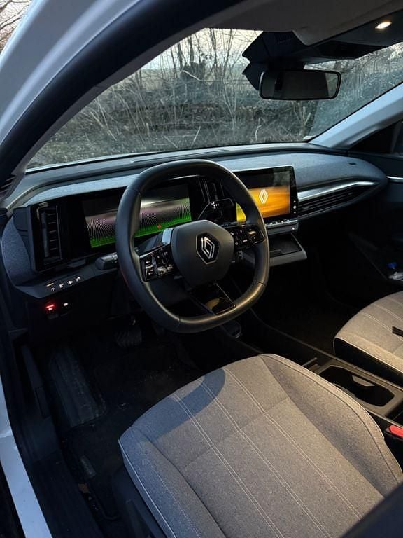 Gebraucht Renault Megane E-Tech 160 kW (218 PS) 2022 Weiß Limousine