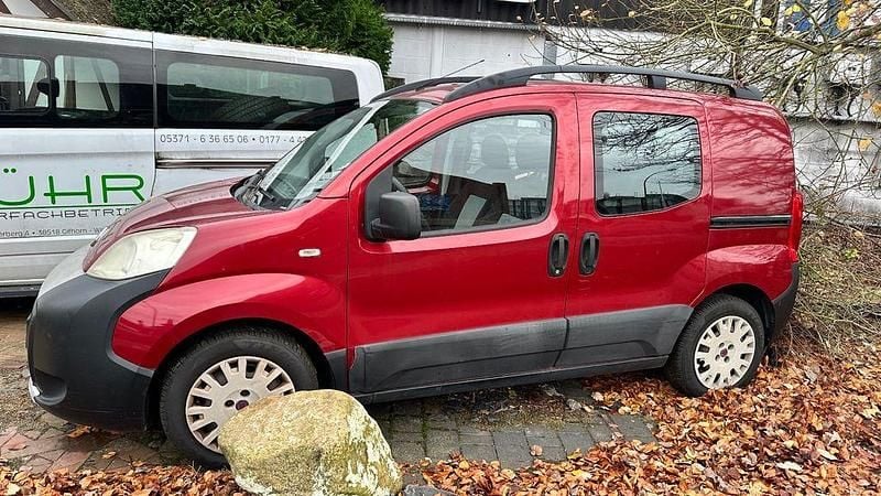 Gebraucht Fiat Fiorino 75 PS (55 kW) 2009 Rot Van / Kleinbus