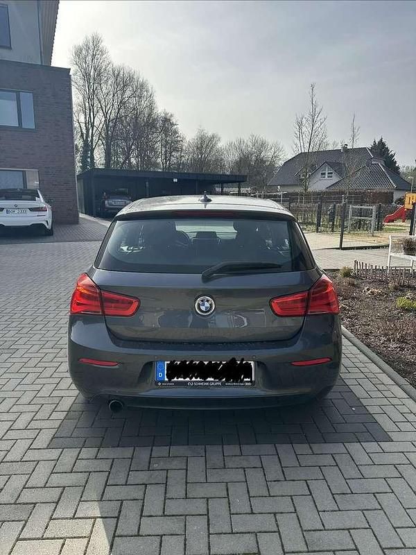 Gebraucht BMW 118 Advantage 136 PS (100 kW) 2017 Grau Kleinwagen