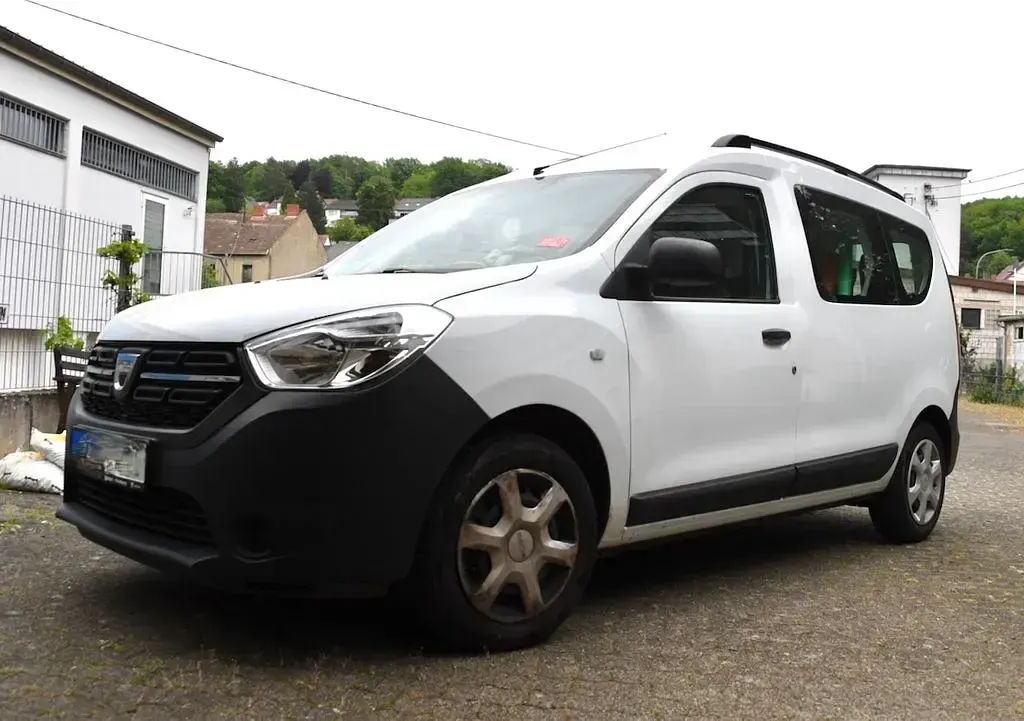 Używany Dacia Dokker 102 KM (75 kW) 2020 Biały Minivan