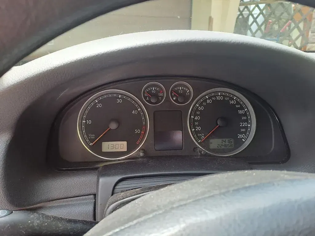 Second-hand VW Passat Exclusive 101 CP (74 kW) 2004 Argintiu Break