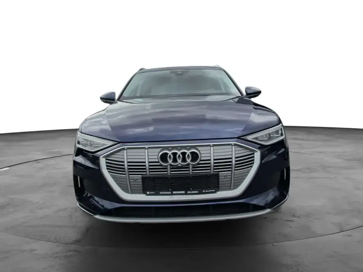 Gebraucht Audi e-tron Advanced Plus 300 kW (408 PS) 2022 Blau SUV