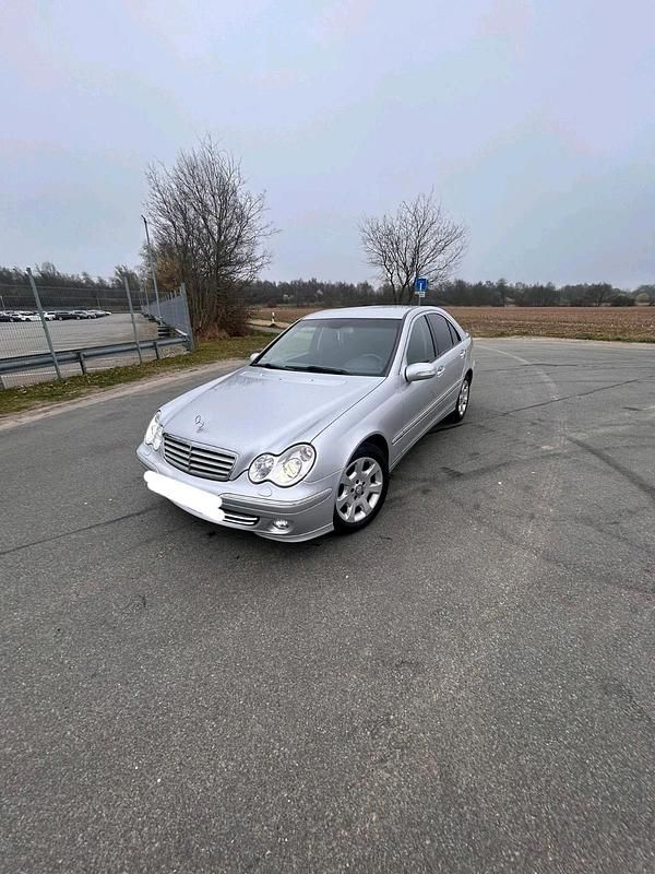 Gebraucht Mercedes C220 Elegance 150 PS (110 kW) 2006 Grau Limousine