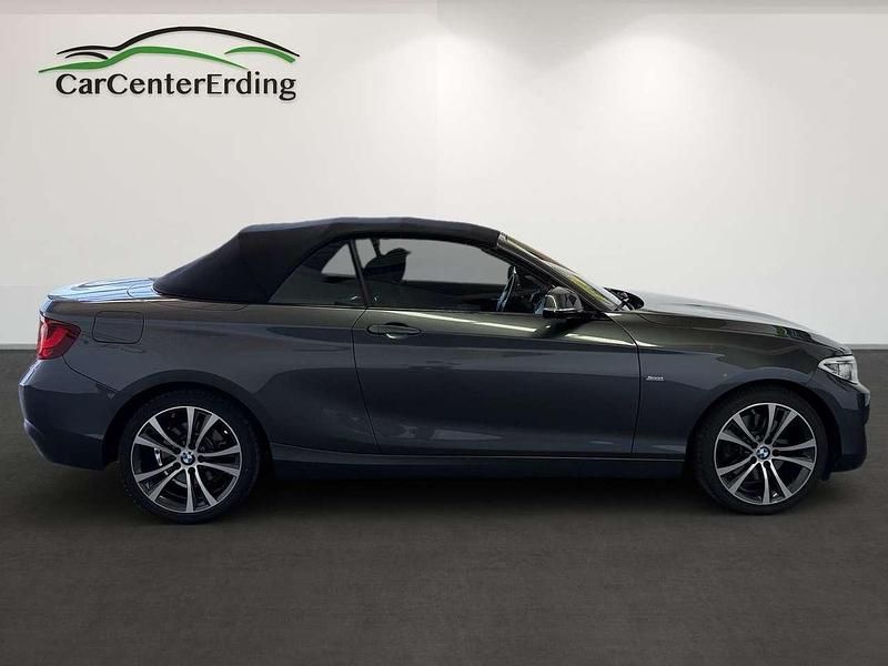Gebraucht BMW 230 Sport Line 252 PS (185 kW) 2017 Mineralgrau metallic Cabrio