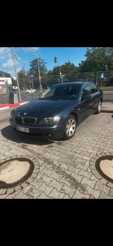 Blau Gebraucht 2006 BMW 730 Limousine | 4.900 € (Guter Preis) - Bild 1/4
