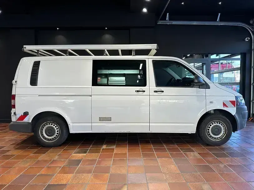 Używany VW T5 140 KM (102 kW) 2013 Biały Van