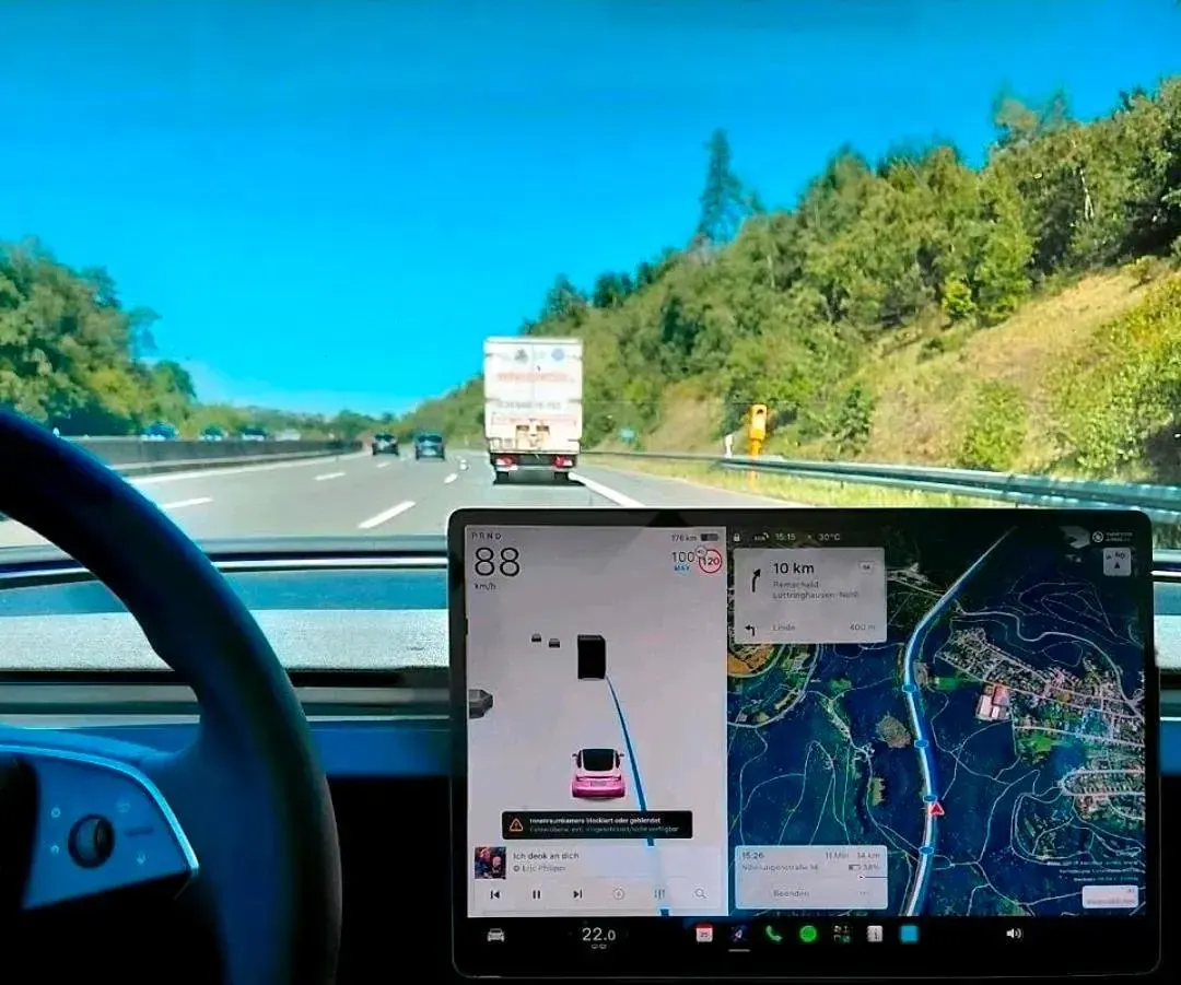 Gebraucht Tesla Model 3 RWD 208 kW (283 PS) 2025 Weiß Limousine