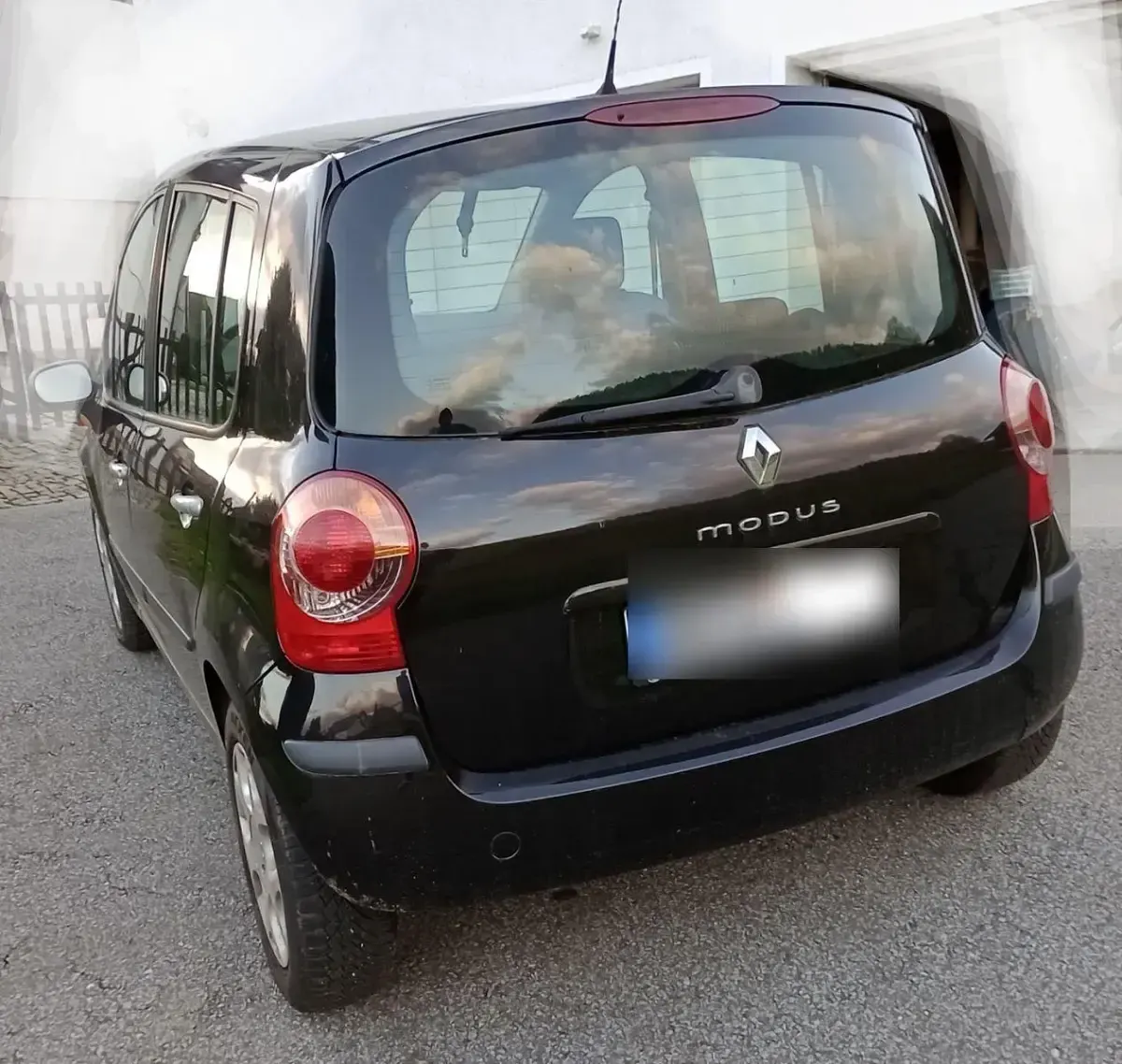 Używany Renault Modus 88 KM (64 kW) 2005 Czarny Minivan