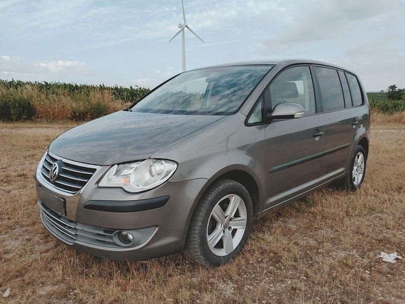 Grau Gebraucht 2007 VW Touran Trendline Van / Kleinbus | 2.500 € (Superpreis) - Bild 1/4