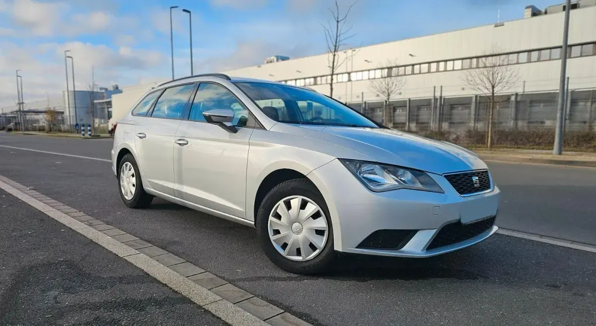 Käytetty Seat Leon Reference 86 HP (63 kW) 2016 Hopea Farmari