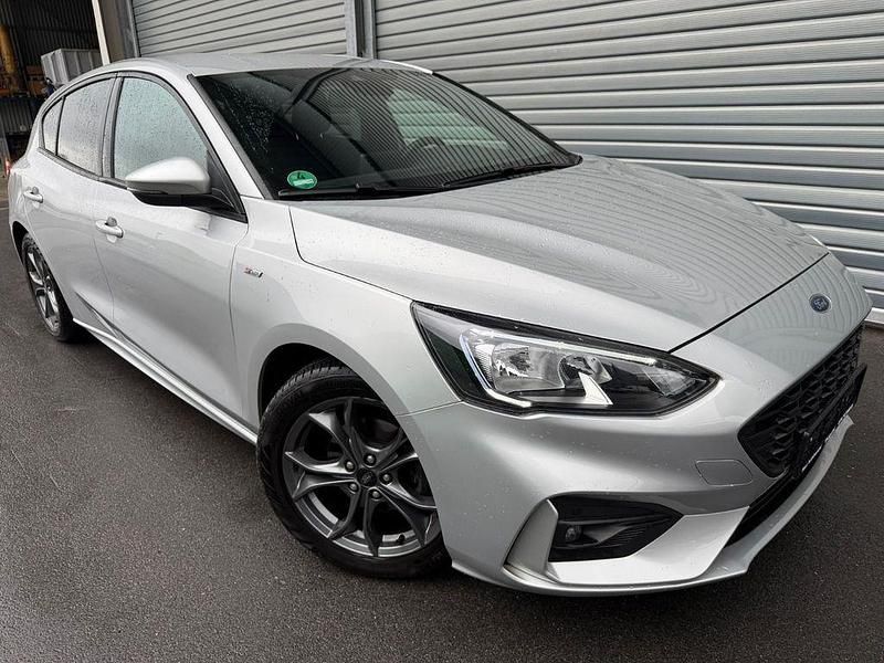 Gebraucht Ford Focus ST-Line 125 PS (91 kW) 2019 Silber Limousine