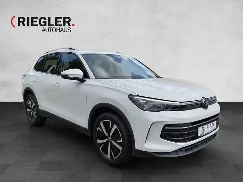 Neu VW Tiguan 150 PS (110 kW) 2025 Weiß SUV