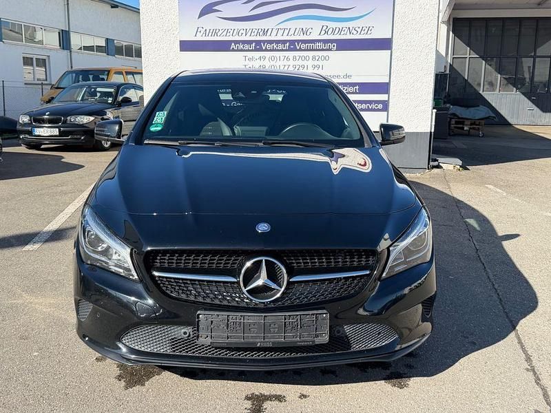 Gebraucht Mercedes CLA180 Shooting Brake Night 122 PS (89 kW) 2017 Schwarz Kombi
