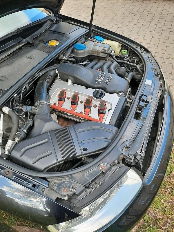 Gebraucht Audi A4 S-Line 132 PS (97 kW) 2002 Schwarz Kleinwagen