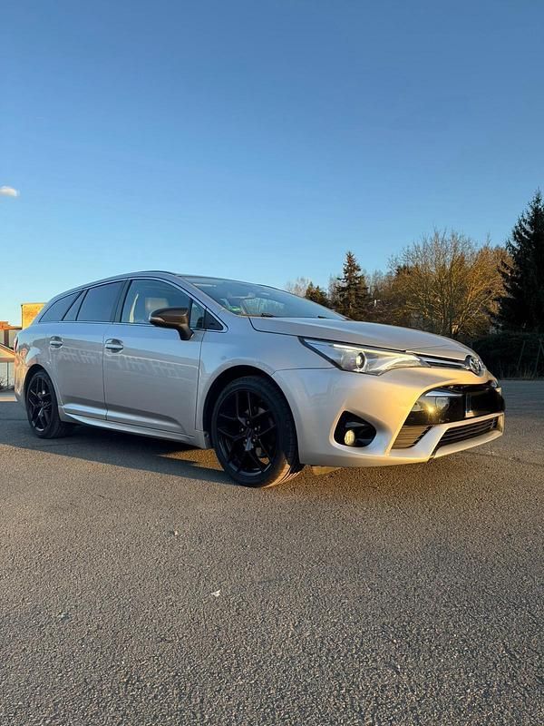 Gebraucht 2016 Toyota Avensis Kombi | 11.500 € (Fairer Preis) - Bild 1/4