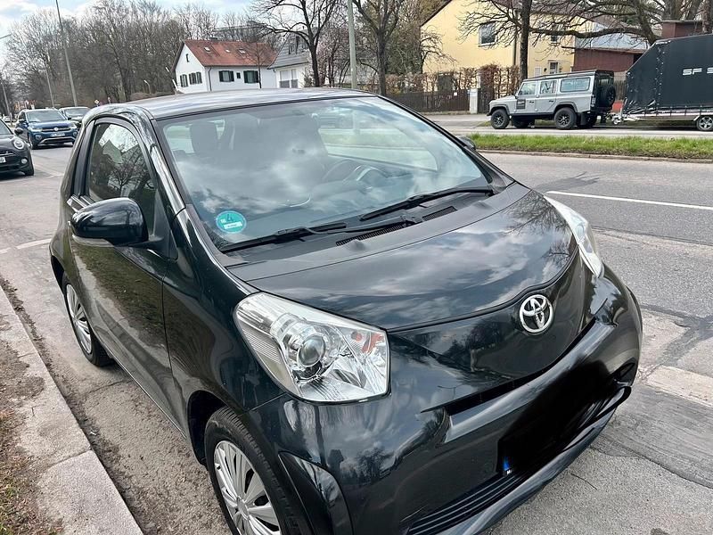 Gebraucht Toyota iQ 98 PS (72 kW) 2009 Schwarz Kleinwagen