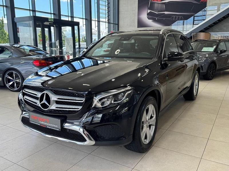 Schwarz Gebraucht 2016 Mercedes GLC250 SUV | 25.890 € (Fairer Preis) - Bild 1/4