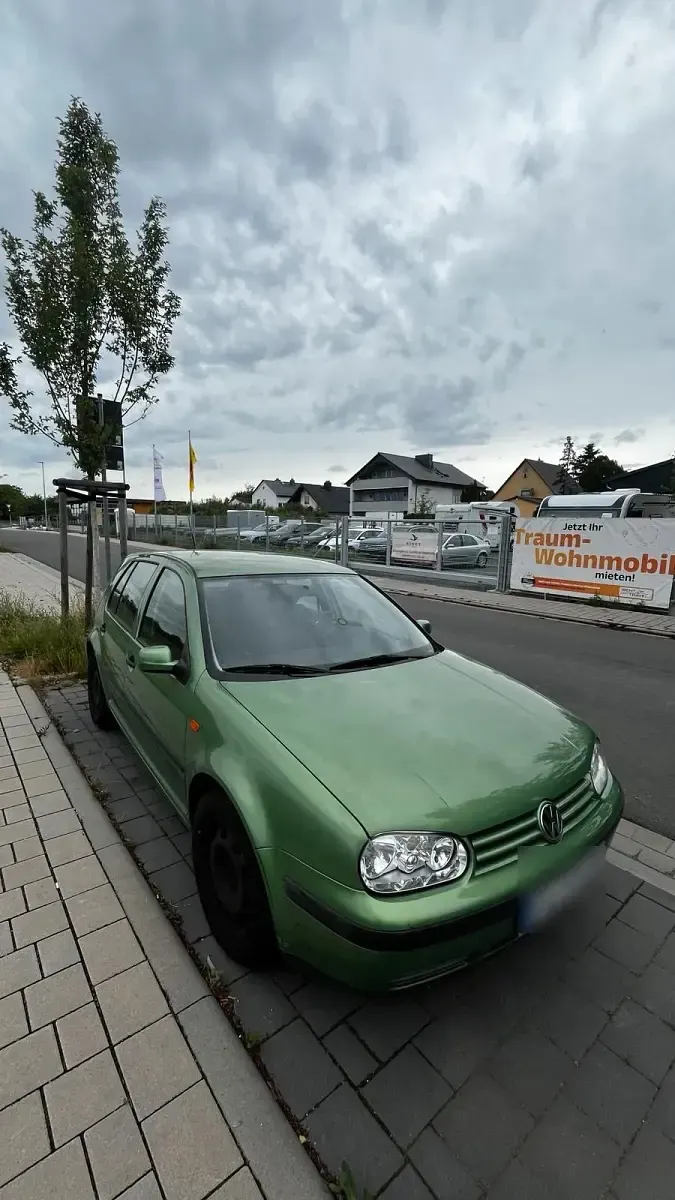 Gebraucht VW Golf IV 100 PS (73 kW) 1998 Grün Kleinwagen