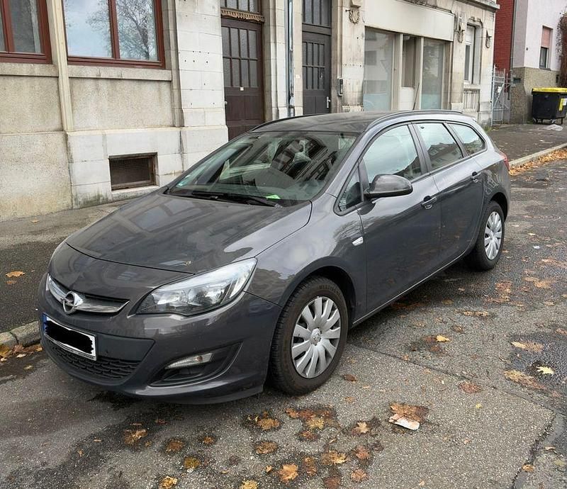 Grau Gebraucht 2016 Opel Astra Style Kombi | 8.999 € (Fairer Preis) - Bild 1/4