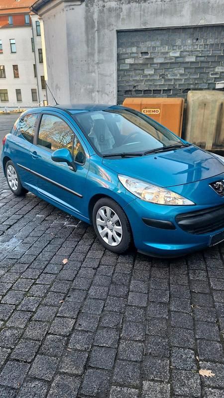 Gebraucht Peugeot 207 90 PS (66 kW) 2006 Blau Kleinwagen