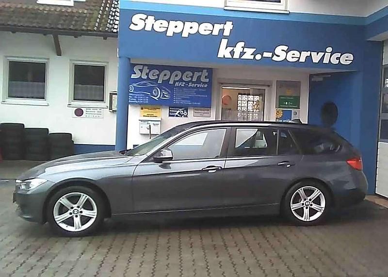 Gebraucht BMW 320 184 PS (135 kW) 2014 Mineralgraumetallic Kombi