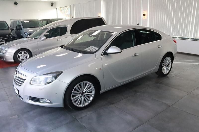 Gebraucht Opel Insignia Innovation 140 PS (102 kW) 2012 Silber Limousine